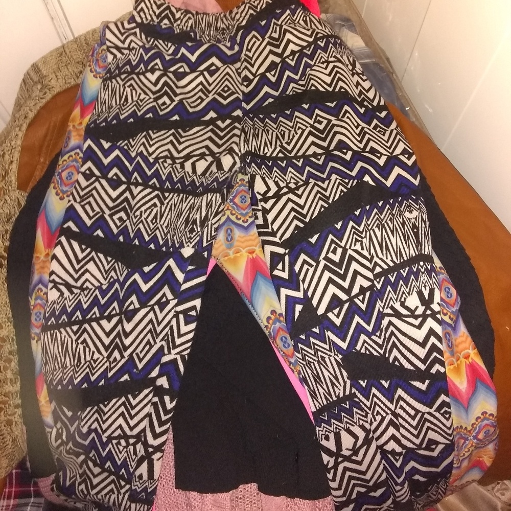 Clothes - Picture 2 of 7